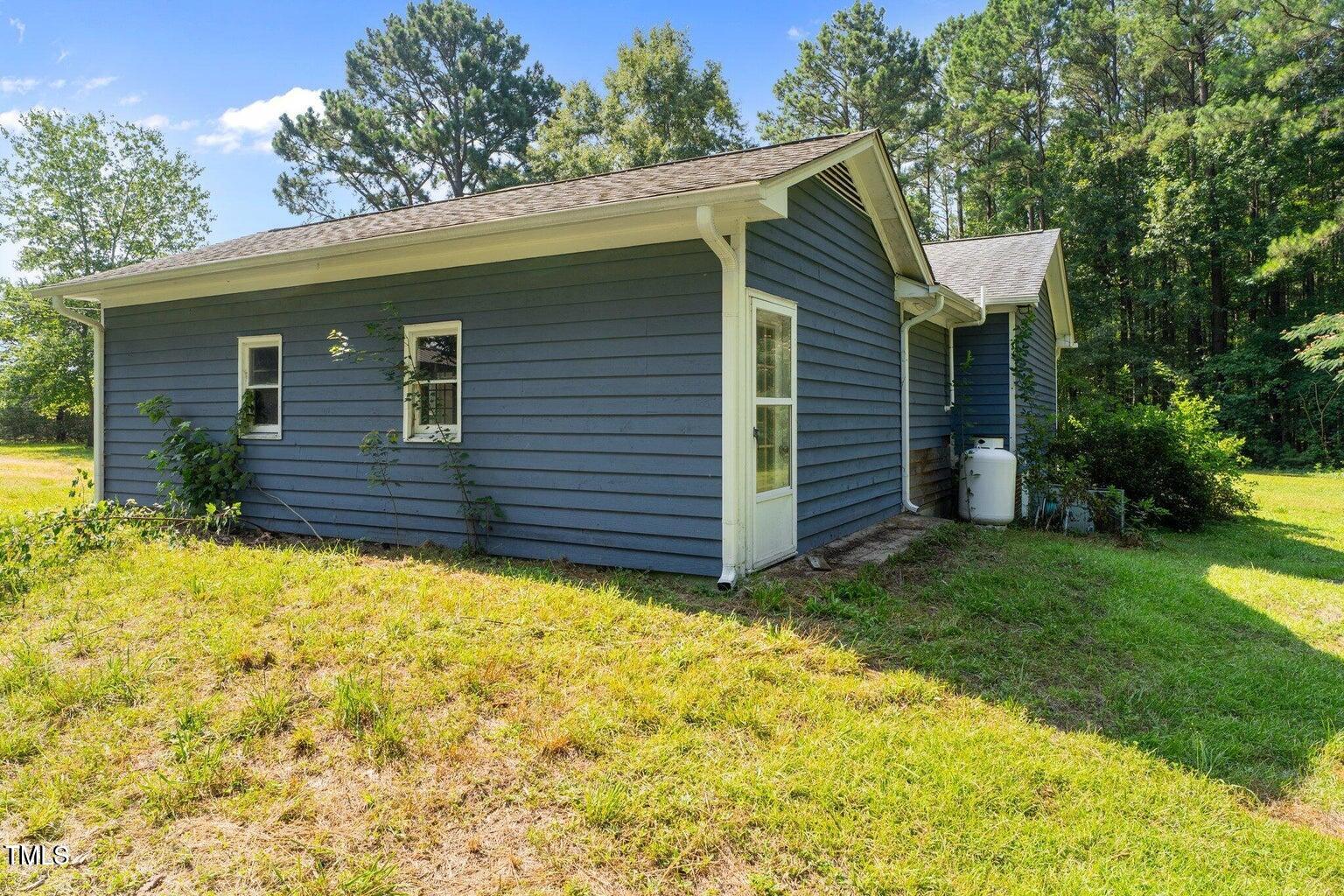 545 Barnette Road Louisburg, NC 27549 - Photo 7 of 37 20250702123951393117000000-o