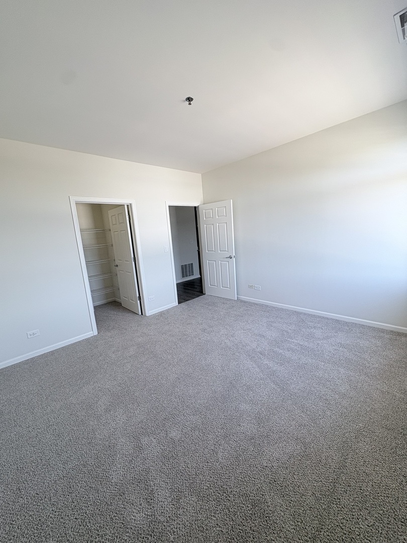 625 Deerfield Road, Unit 402 Deerfield, IL 60015 - Photo 9 of 13