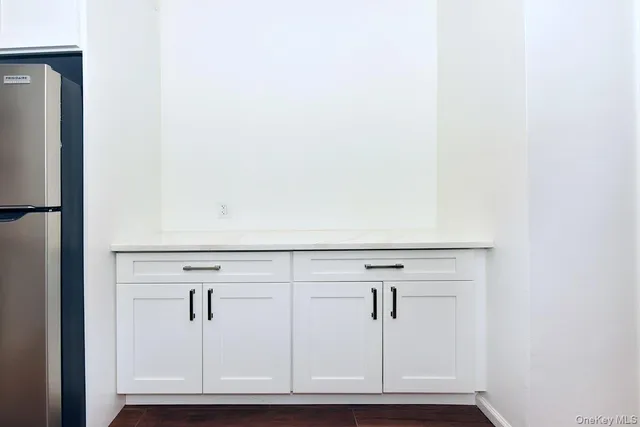 a bathroom with a toilet