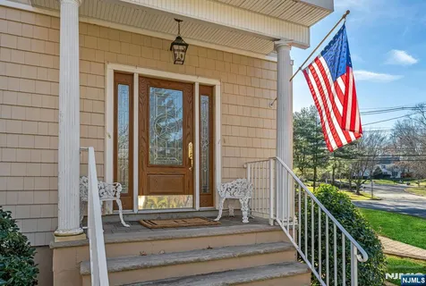 $997,500 | 500 Blue Hill Terrace, Franklin Lakes, NJ 07417