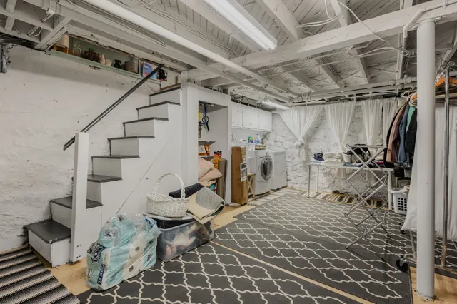 $3,000 | 105 Sill Lane, Old Lyme, CT 06371