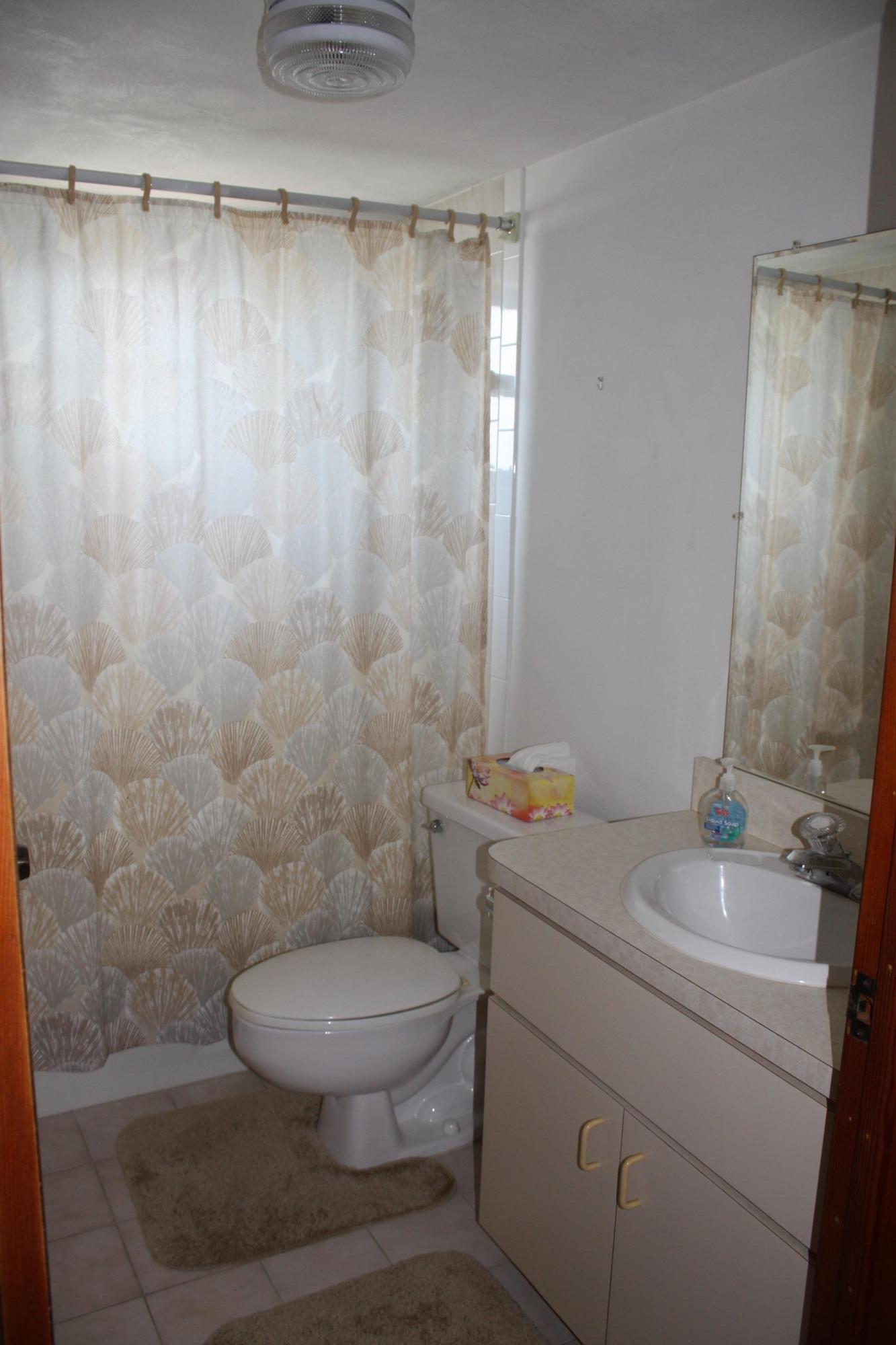210 Johnny Road Tavernier, FL 33070 - Photo 11 of 35 Guest Bathroom