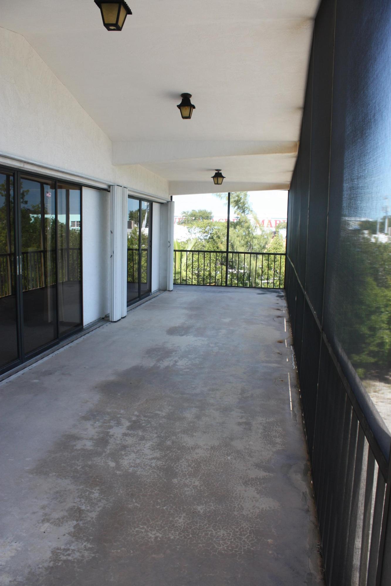 210 Johnny Road Tavernier, FL 33070 - Photo 20 of 35 Screened Porch/Balcony