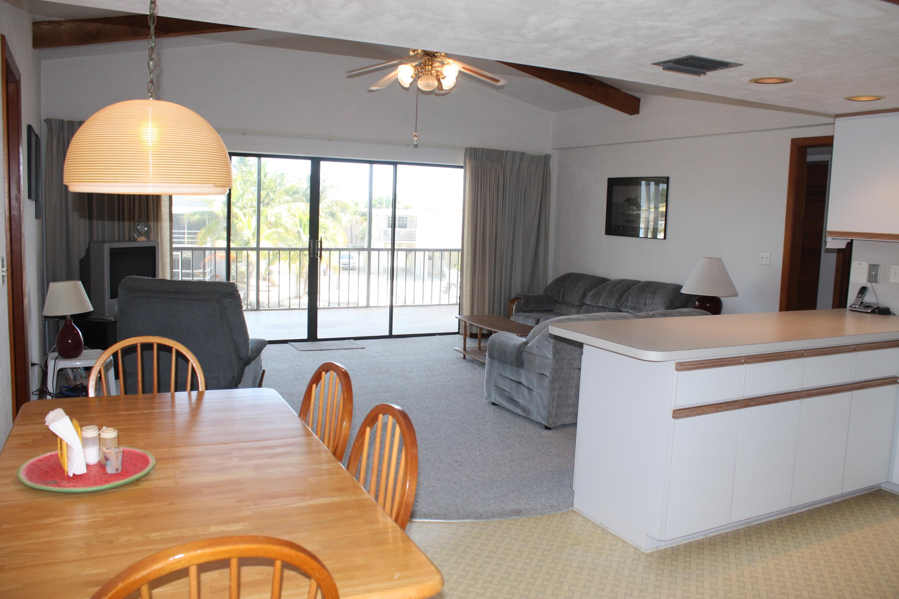 210 Johnny Road Tavernier, FL 33070 - Photo 3 of 35 Interior