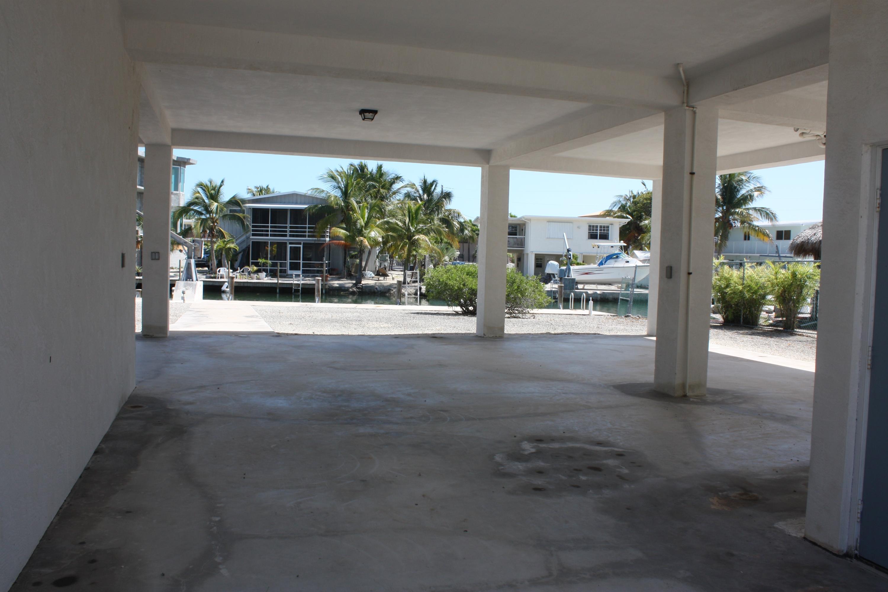 210 Johnny Road Tavernier, FL 33070 - Photo 26 of 35 Carport