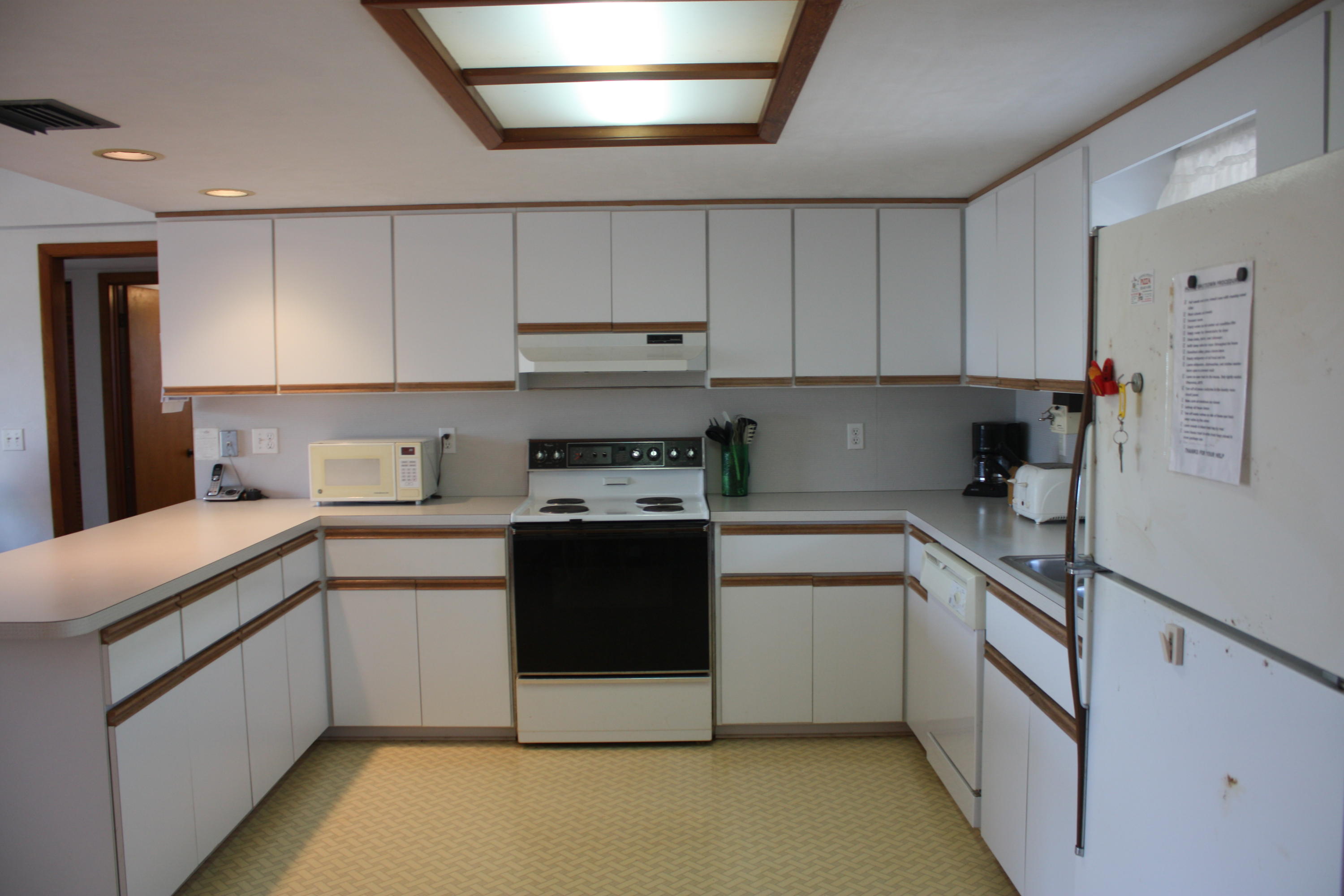 210 Johnny Road Tavernier, FL 33070 - Photo 5 of 35 Kitchen