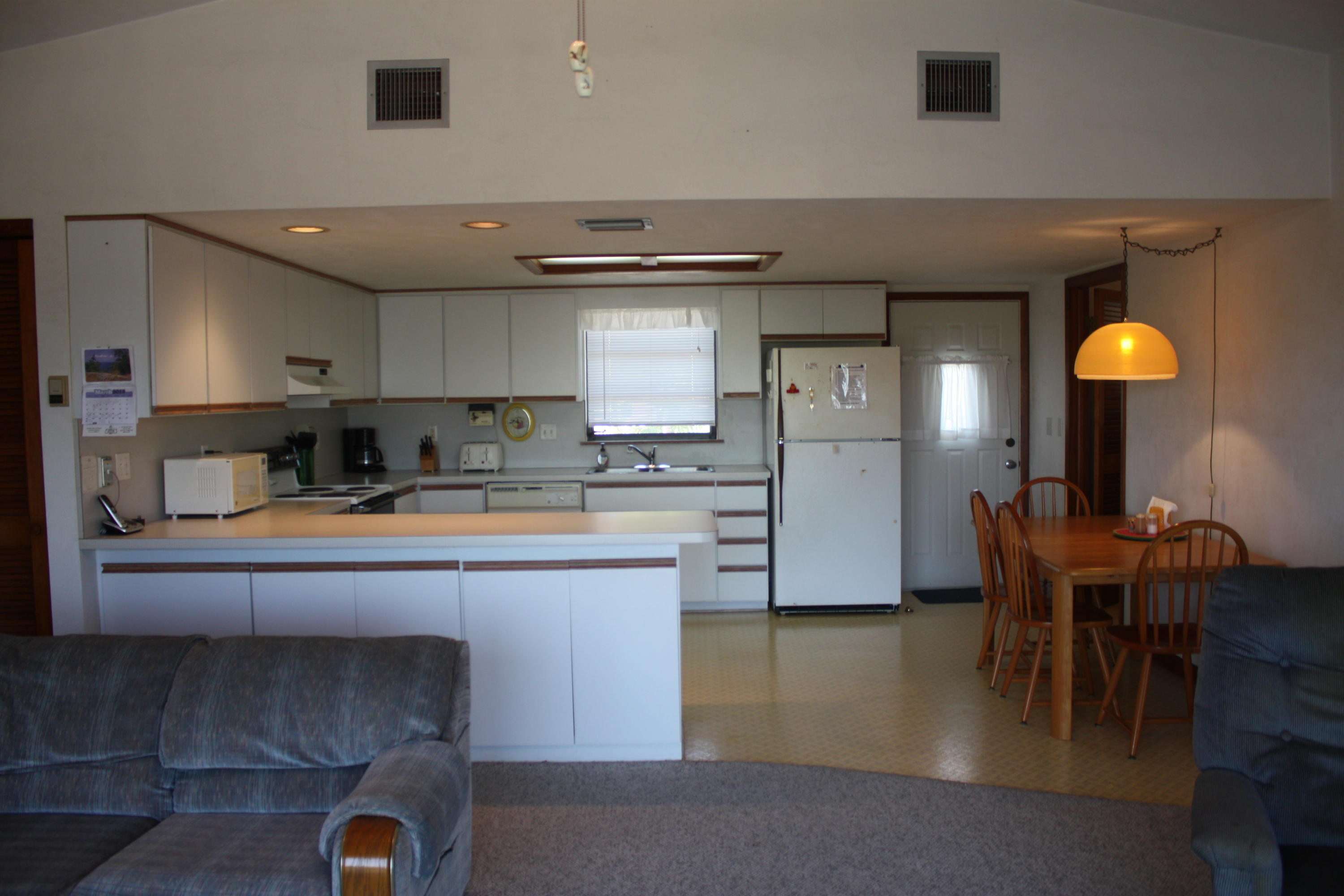 210 Johnny Road Tavernier, FL 33070 - Photo 6 of 35 Interior