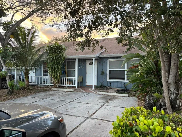 $2,800 | 4737 Northwest 5th Avenue, Deerfield Beach, FL 33064