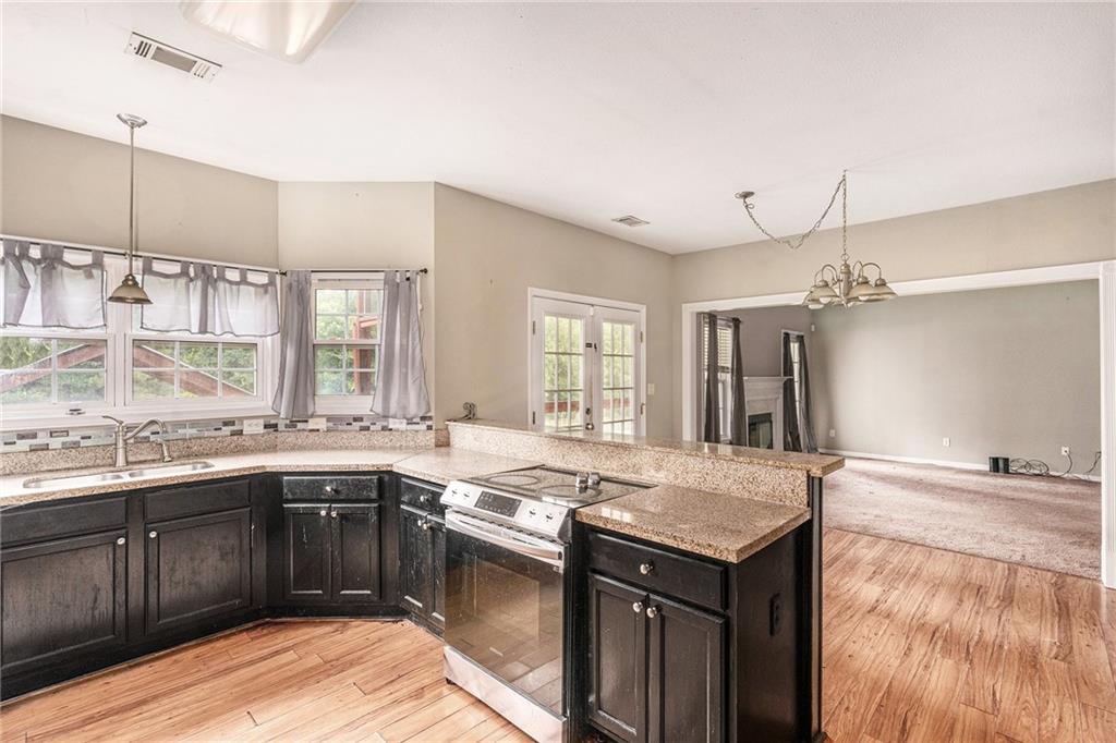 284 Valley Way Hampton, GA 30228 - Photo 10 of 31