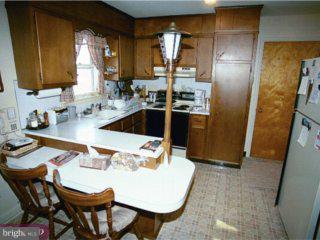 509 Snyder Road Reading, PA 19605 - Photo 3 of 6 Gallery Image 3