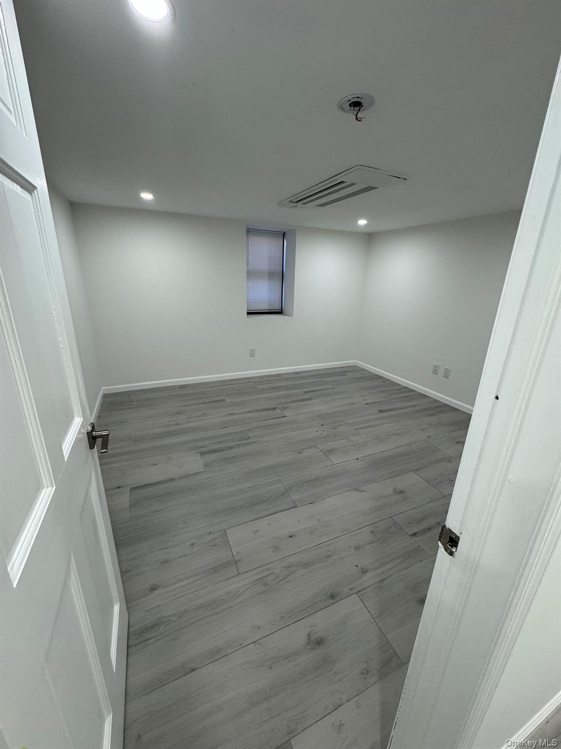 88-36 77th Street Queens, NY 11421 - Photo 13 of 17