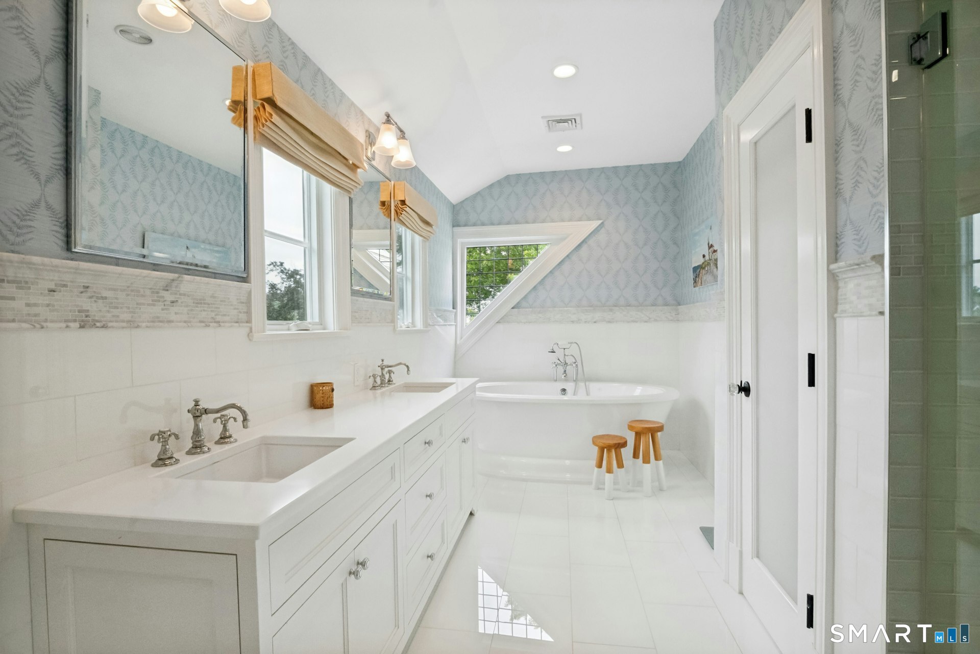 58 Rogers Road Stamford, CT 06902 - Photo 18 of 38