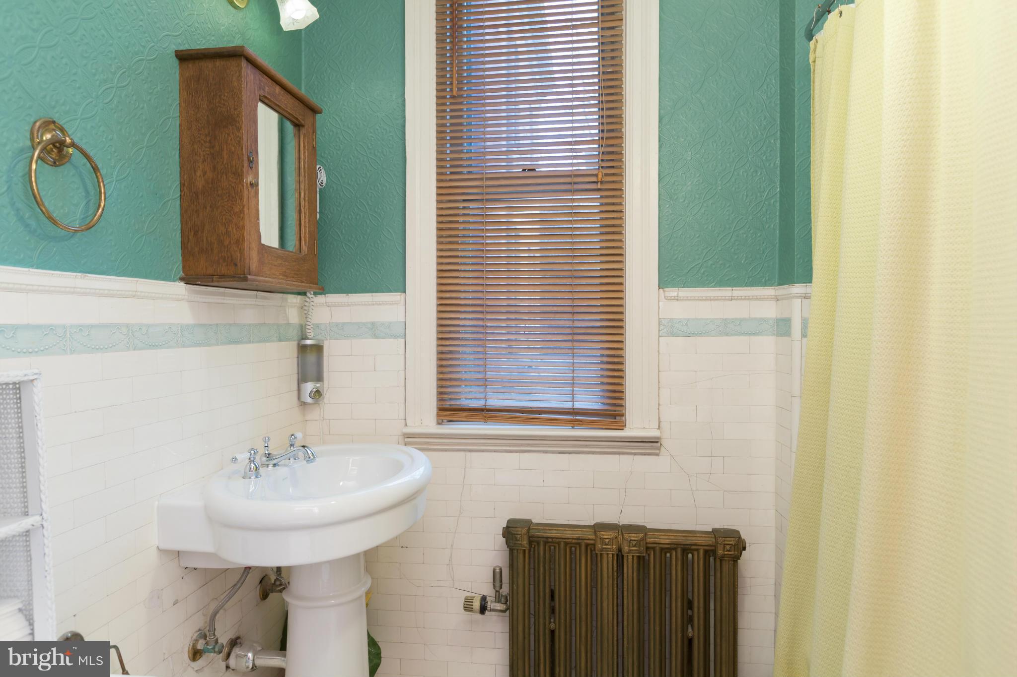 1309 R Street Northwest Washington, DC 20009 - Photo 8 of 21 Bath