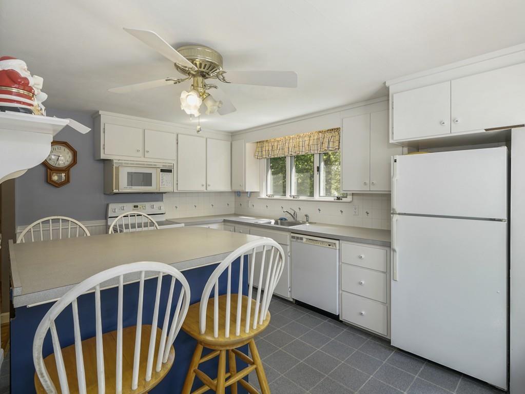 21 Lelland Road Stoughton, MA 02072 - Photo 12 of 23