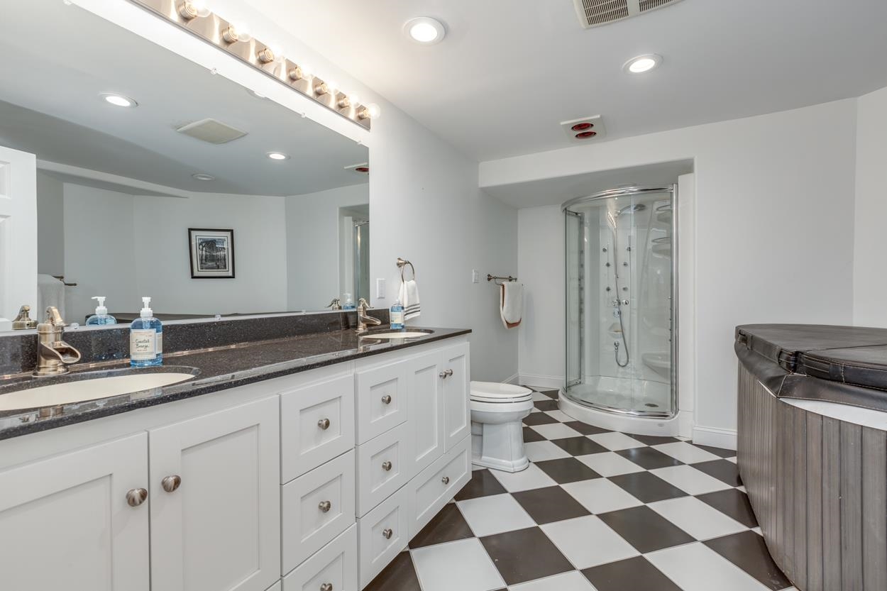 135 Hooker Farm Road Salem, NH 03079 - Photo 20 of 40