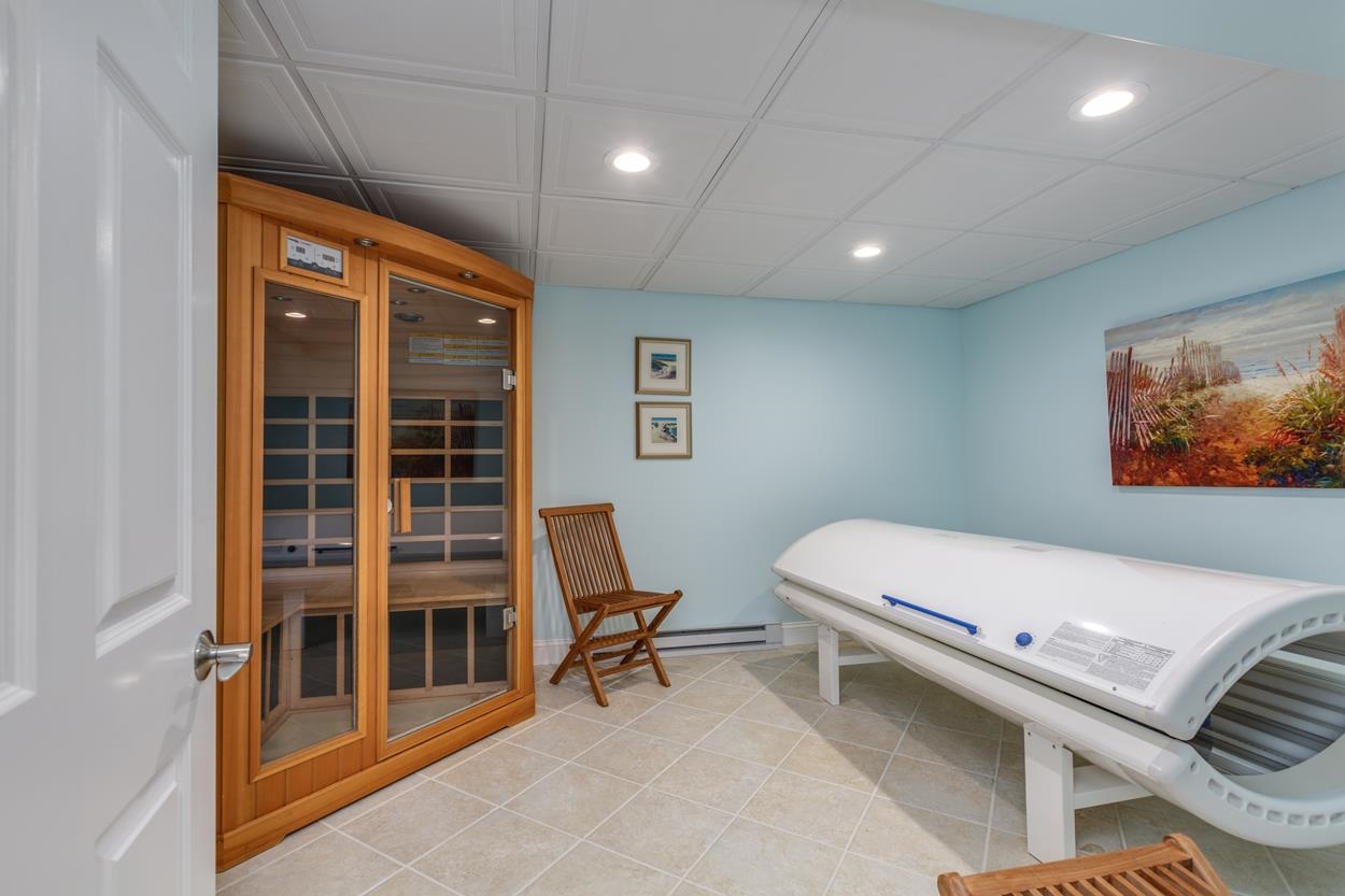 135 Hooker Farm Road Salem, NH 03079 - Photo 23 of 40