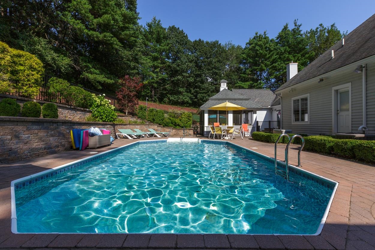 135 Hooker Farm Road Salem, NH 03079 - Photo 30 of 40