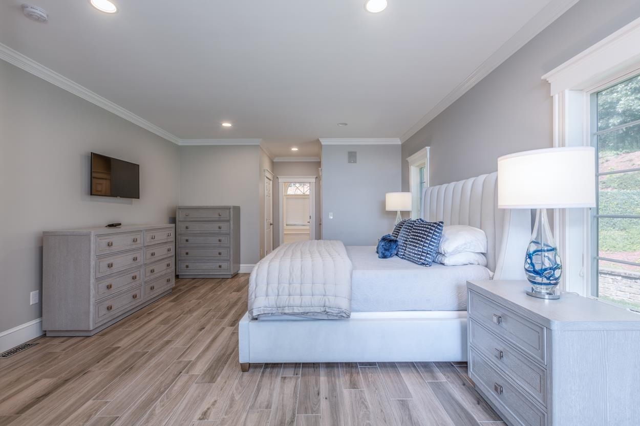 135 Hooker Farm Road Salem, NH 03079 - Photo 8 of 40