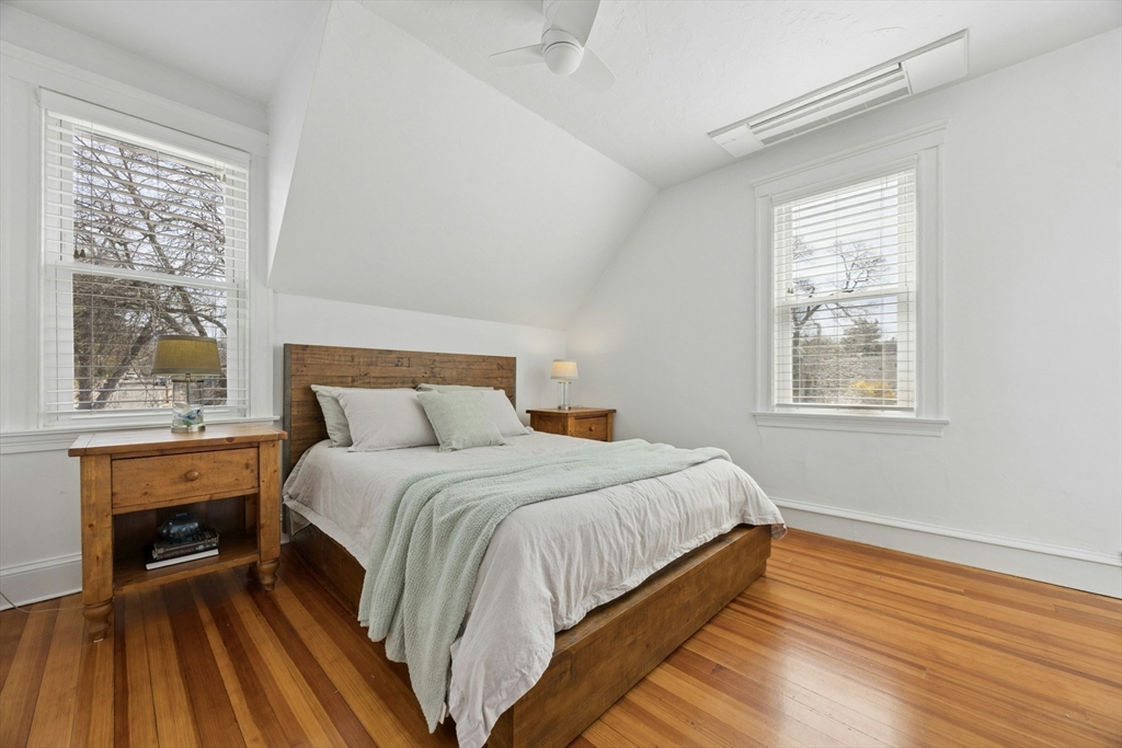 90 Florian Street Boston, MA 02130 - Photo 16 of 32