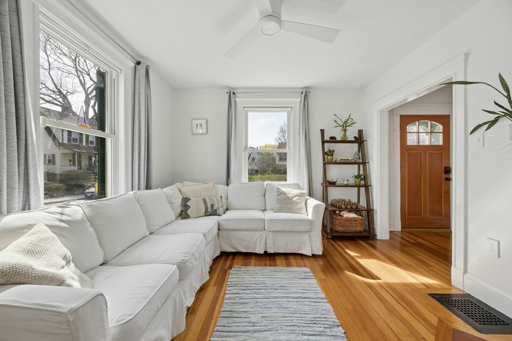 90 Florian Street Boston, MA 02130 - Photo 7 of 32