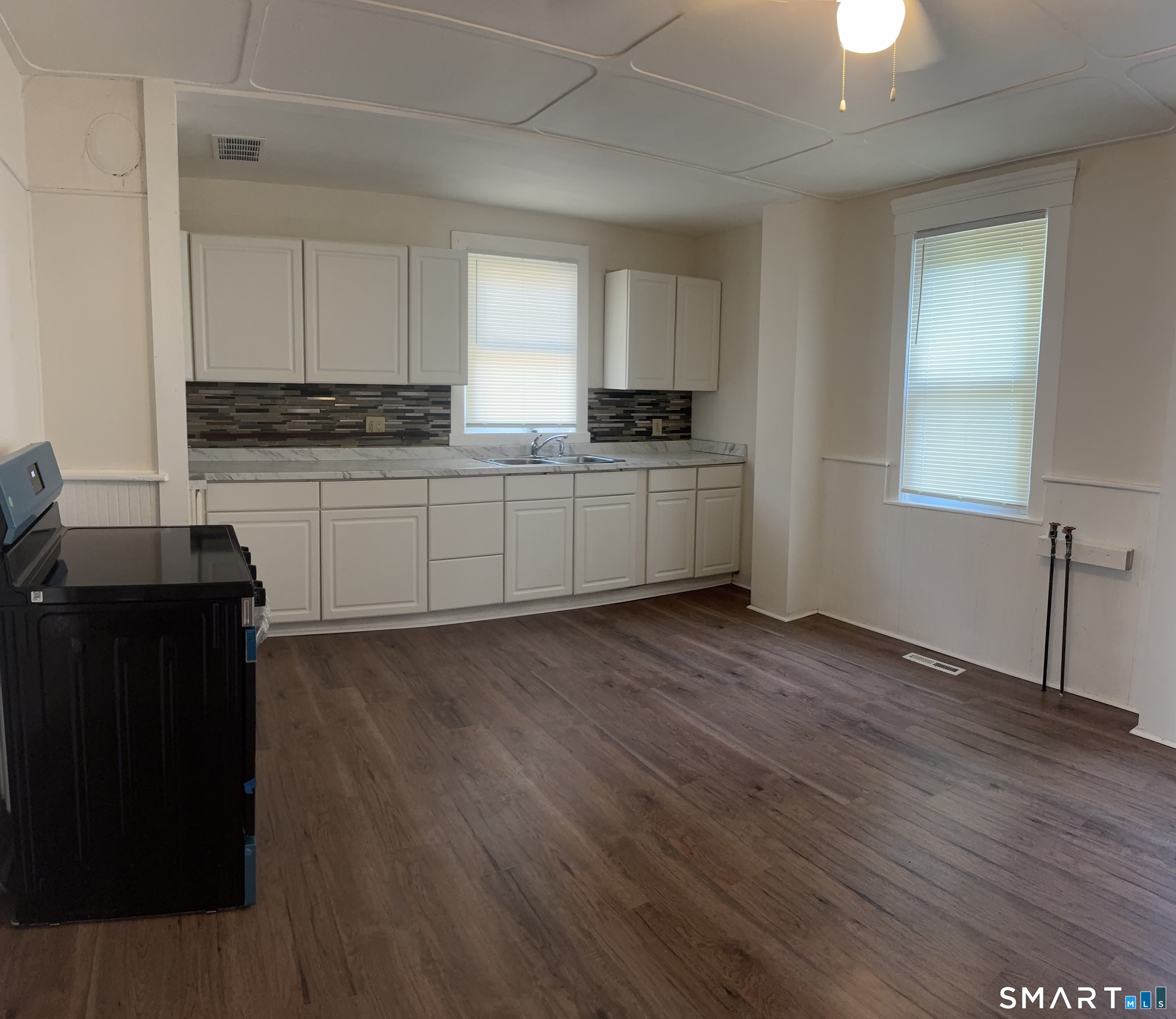 216 High Street Sprague, CT 06330 - Photo 5 of 13