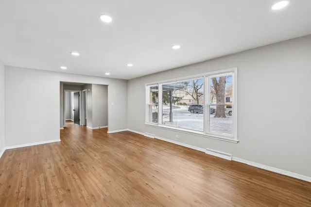 $360,000 | 12323 South 74th Avenue, Palos Heights, IL 60463