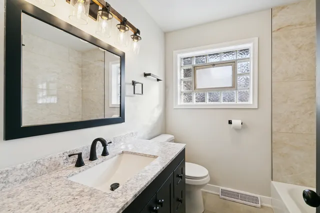 $360,000 | 12323 South 74th Avenue, Palos Heights, IL 60463