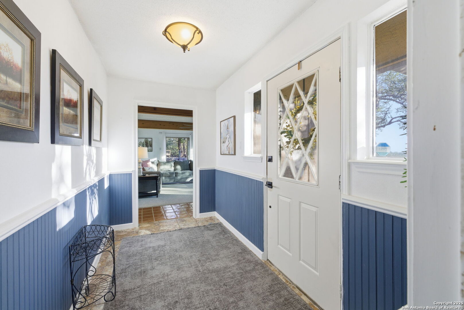 1072 Summit Canyon Lake, TX 78133 - Photo 18 of 50 a view of a living room