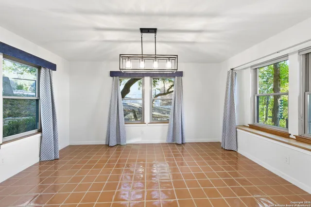 $529,000 | 1072 Summit, Canyon Lake, TX 78133