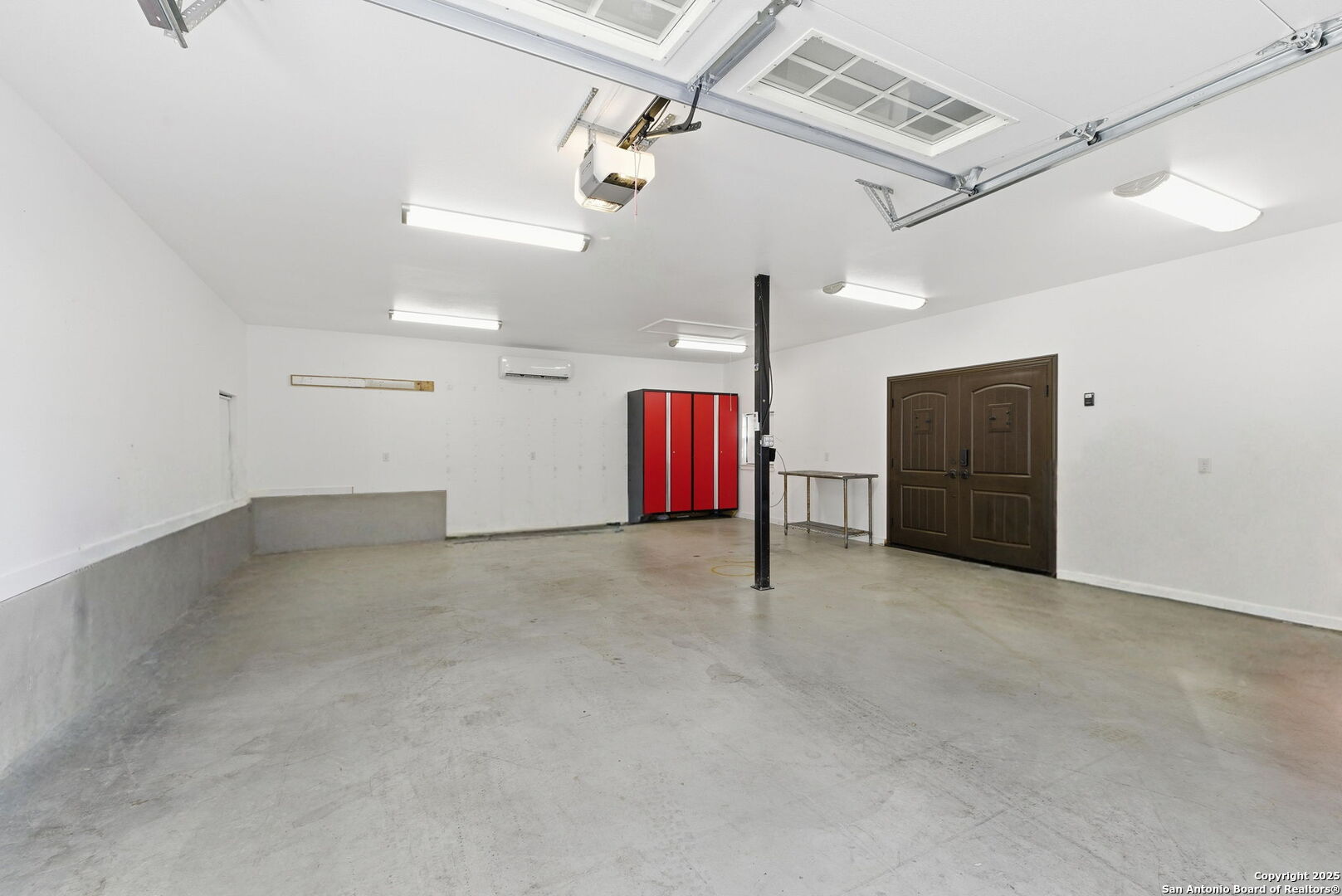 1072 Summit Canyon Lake, TX 78133 - Photo 6 of 50 a view of an empty room