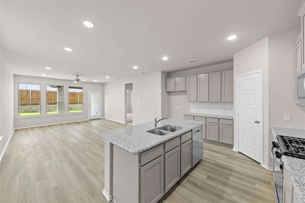 8716 Lone Star Lane Pilot Point, TX 76258 - Photo 7 of 25 726GentleBird_9