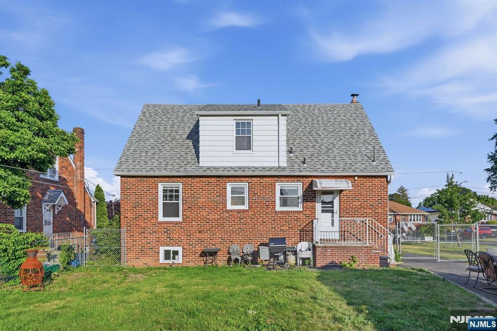 653 7th Street Lyndhurst, NJ 07071 - Photo 28 of 36