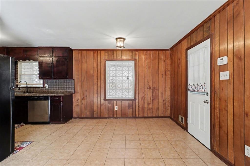 503 Roy Huie Road Riverdale, GA 30274 - Photo 3 of 16