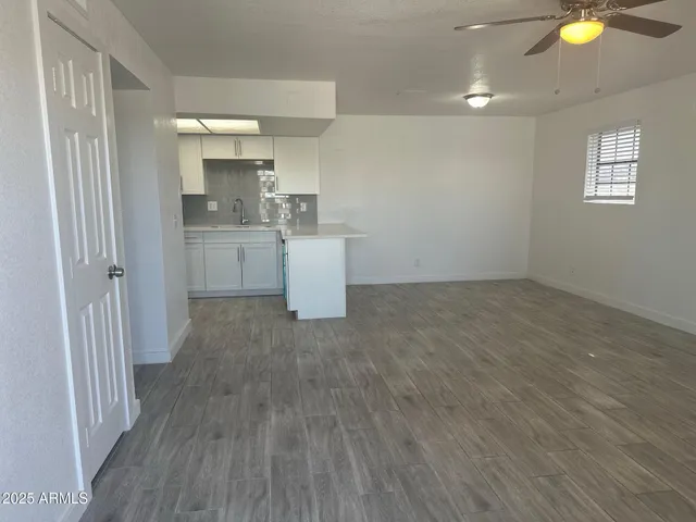 $1,395 | 13207 North 21st Place, Unit 6, Phoenix, AZ 85022