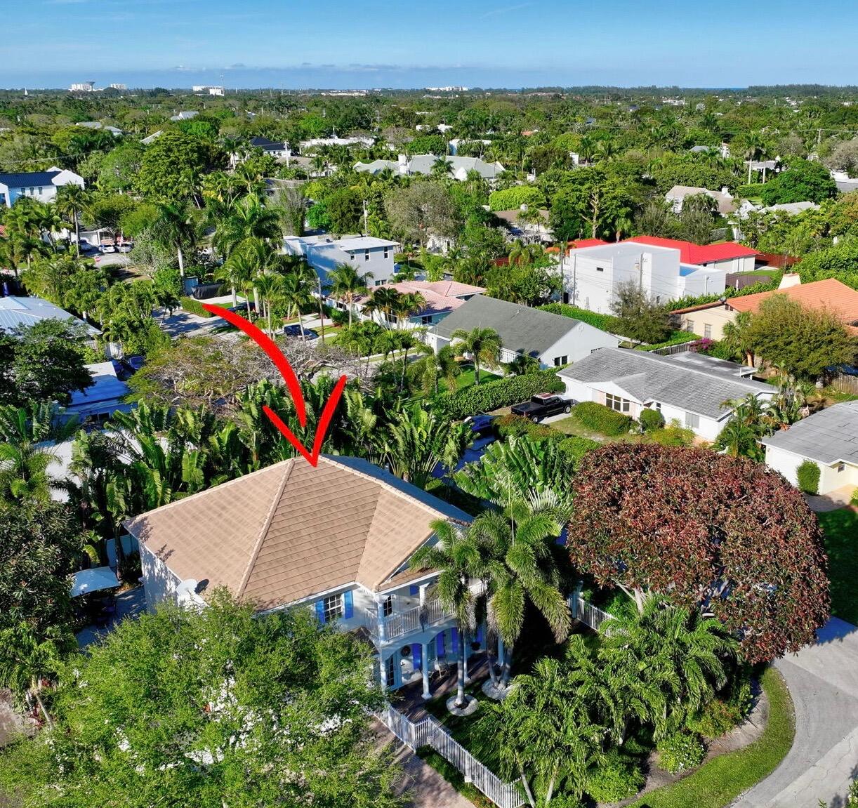 213 Kings Lynn Delray Beach, FL 33444 - Photo 2 of 39 a view of a city