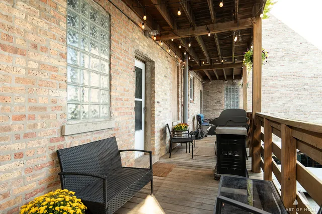 $419,900 | 4307 North Troy Street, Unit 1, Chicago, IL 60618