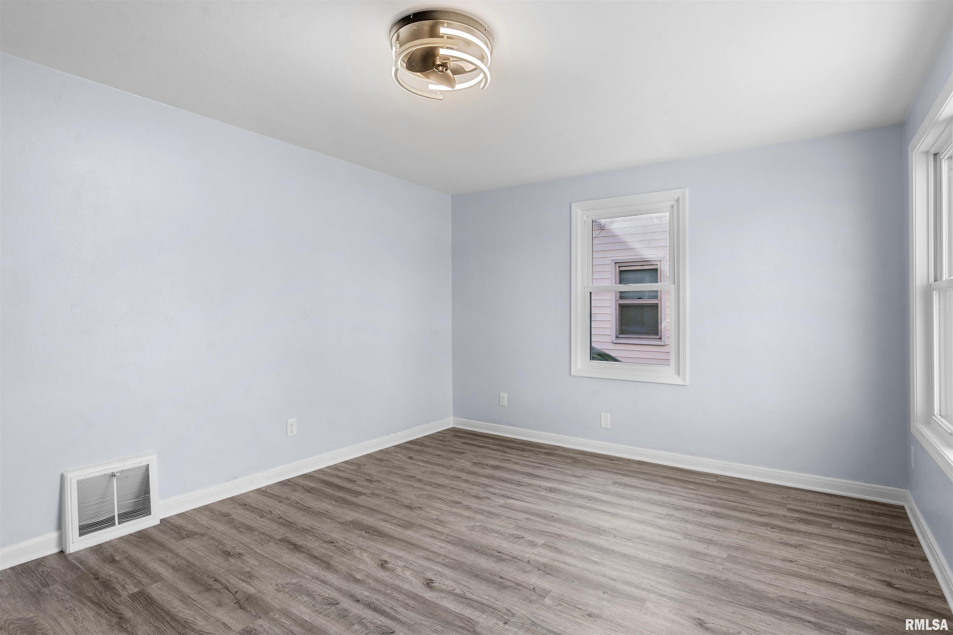 1820 North 19th Street Springfield, IL 62702 - Photo 2 of 17