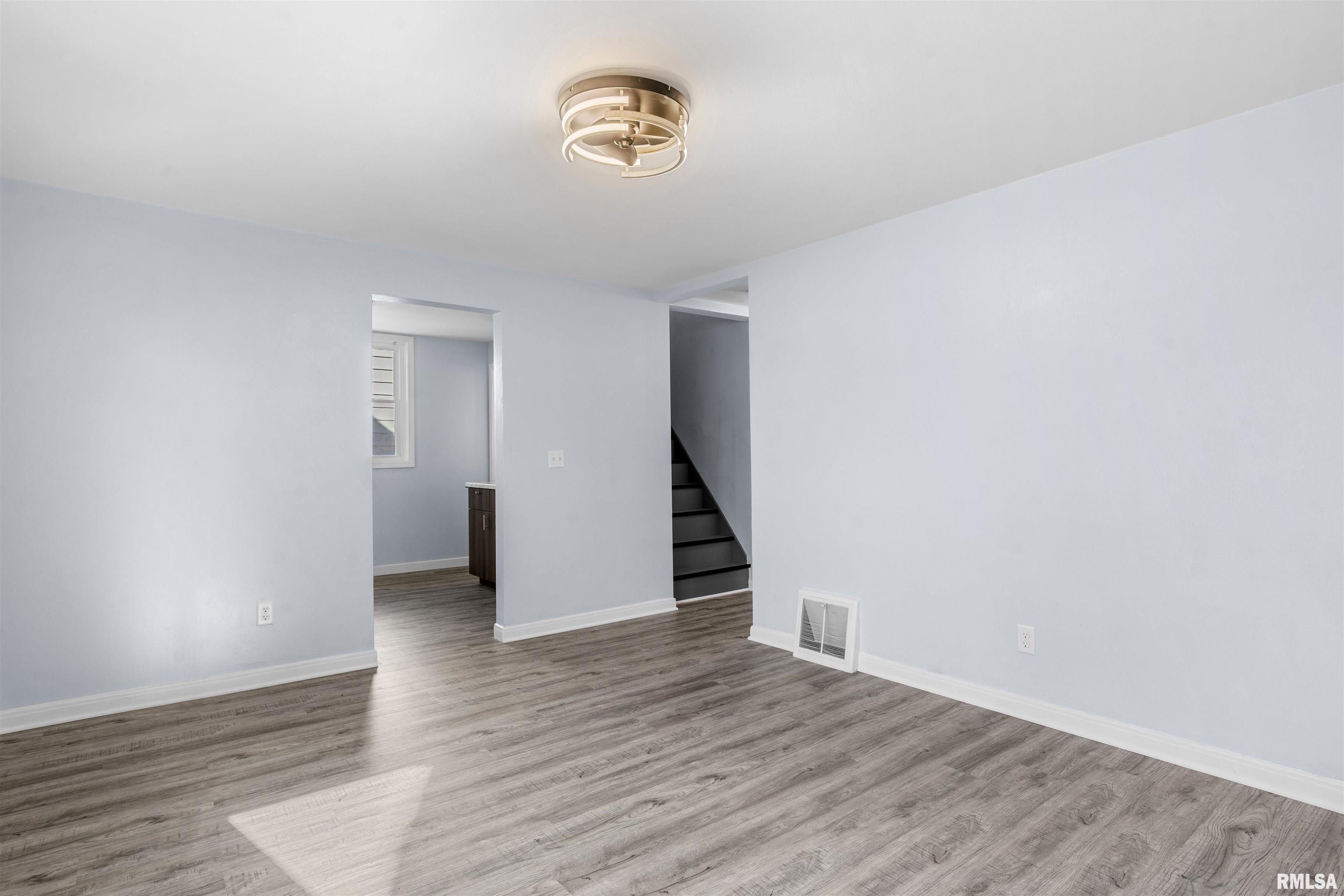 1820 North 19th Street Springfield, IL 62702 - Photo 3 of 17