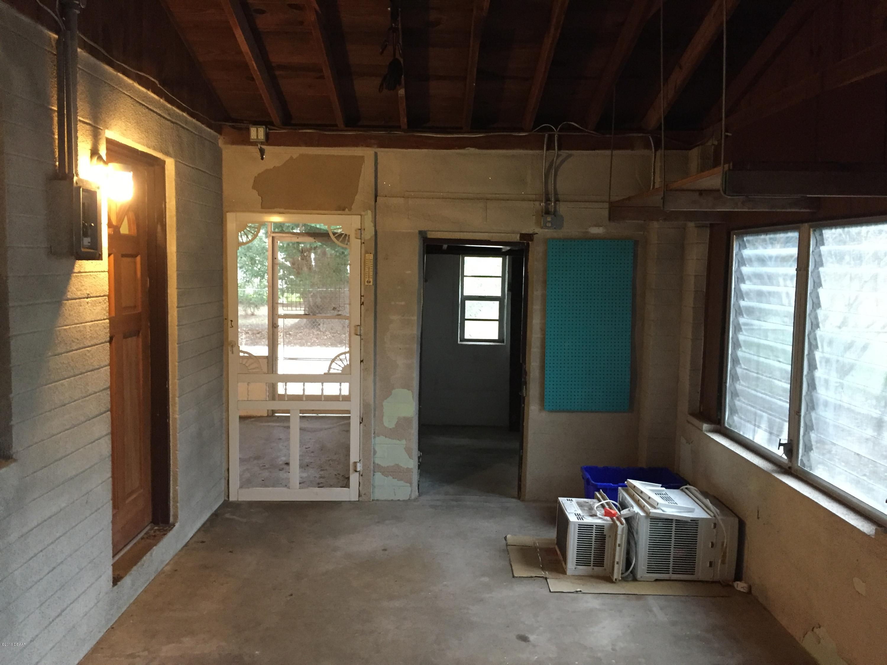 526 Blake Road South Daytona, FL 32119 - Photo 20 of 45 2016-01-13 15.35.41