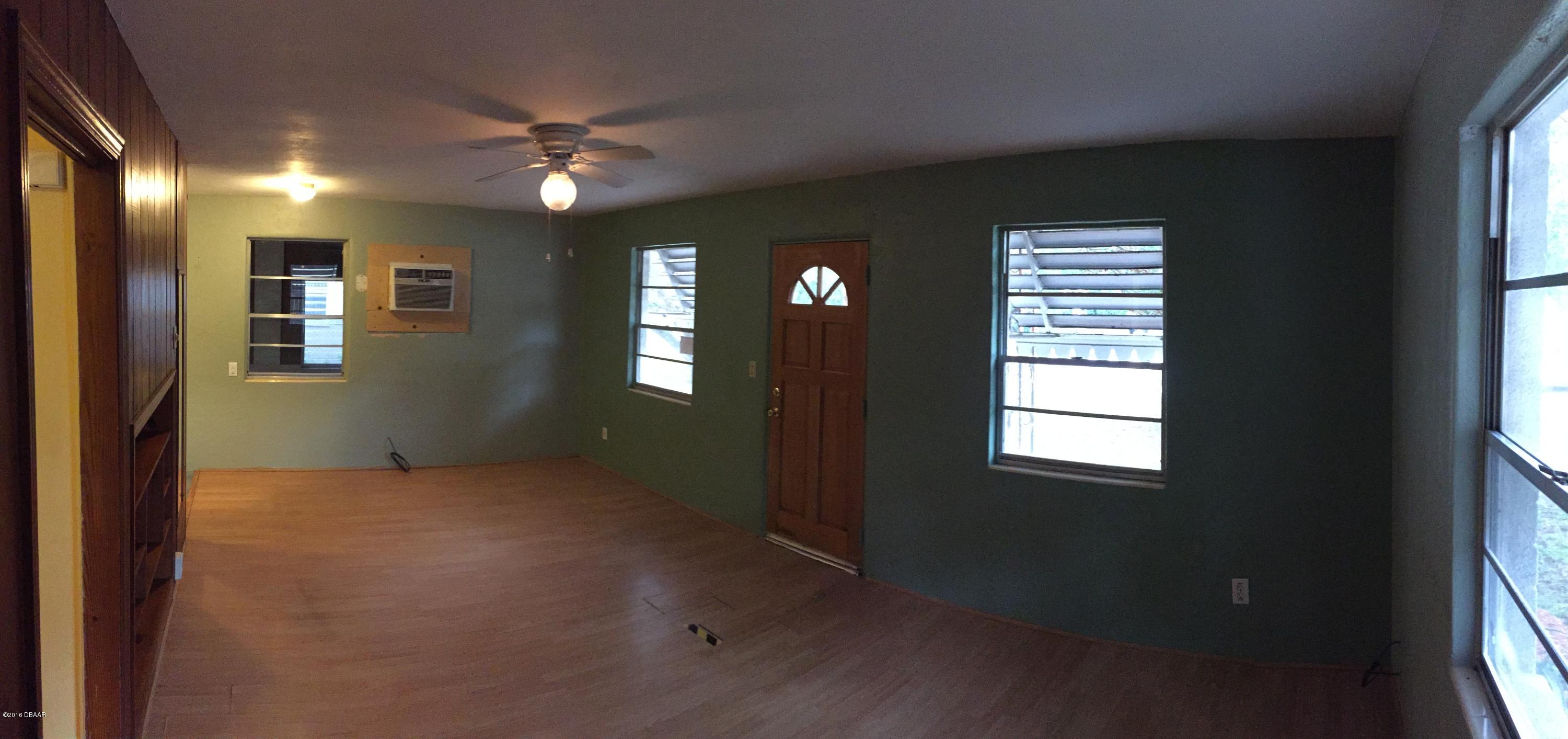 526 Blake Road South Daytona, FL 32119 - Photo 3 of 45 2016-01-13 15.34.16
