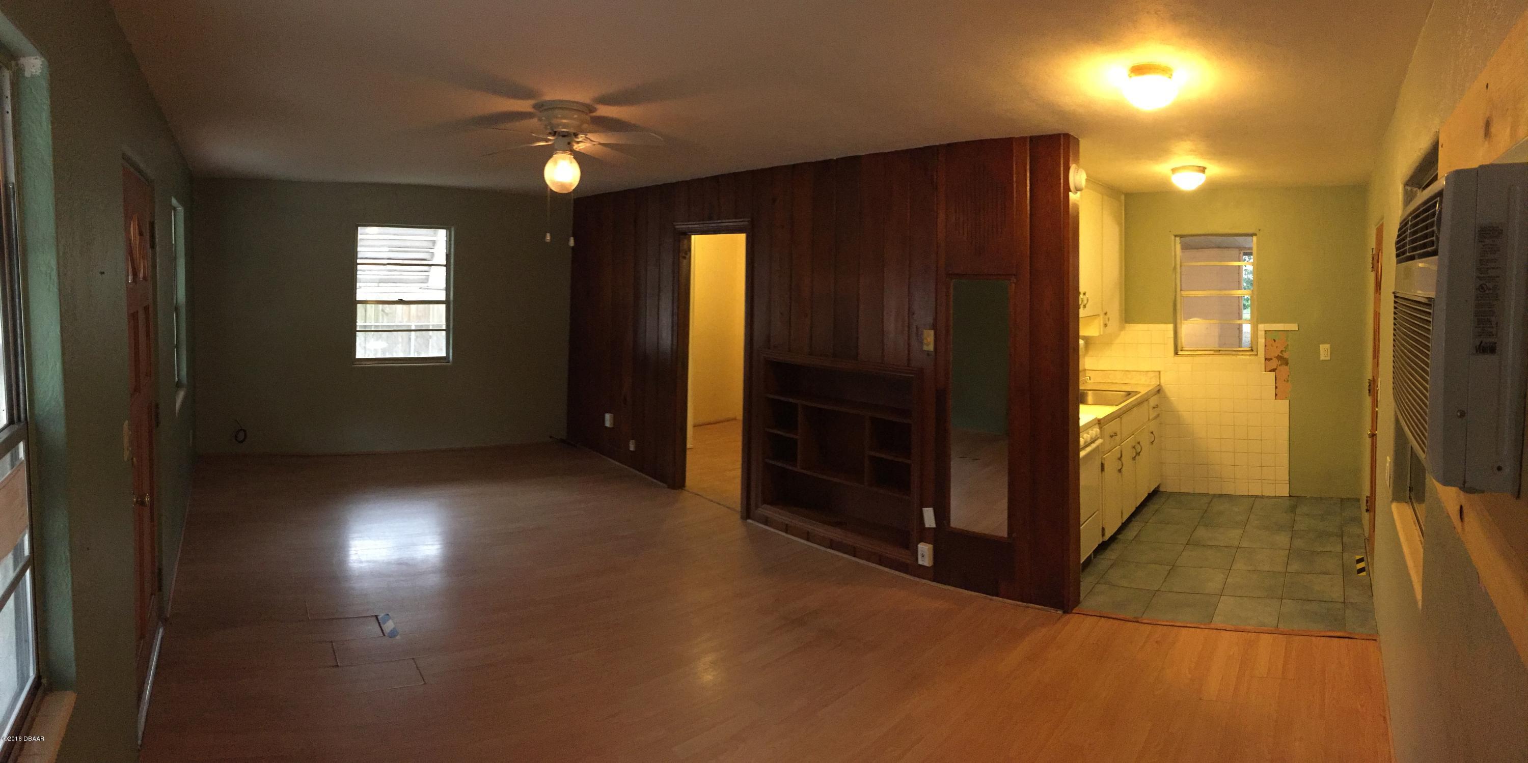 526 Blake Road South Daytona, FL 32119 - Photo 4 of 45 2016-01-13 15.34.41