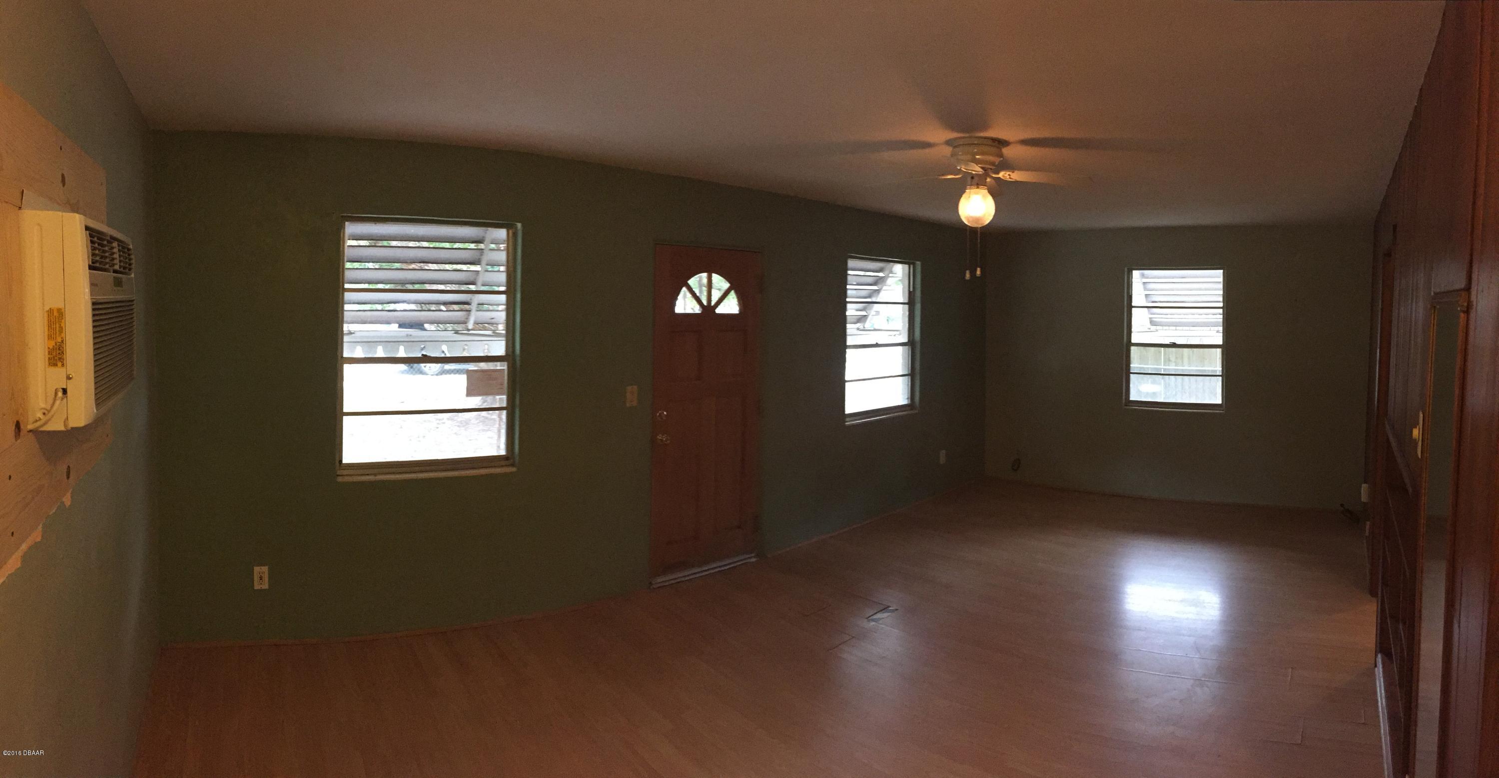 526 Blake Road South Daytona, FL 32119 - Photo 5 of 45 2016-01-13 15.34.53
