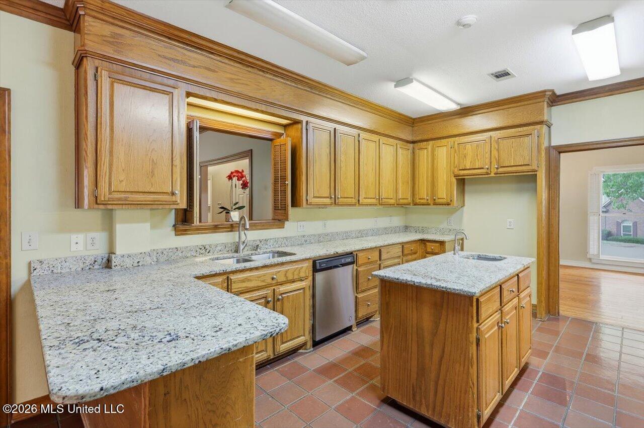 303 Monterey Drive Clinton, MS 39056 - Photo 15 of 38 17-303 Monterey Dr _ Home Tours MS