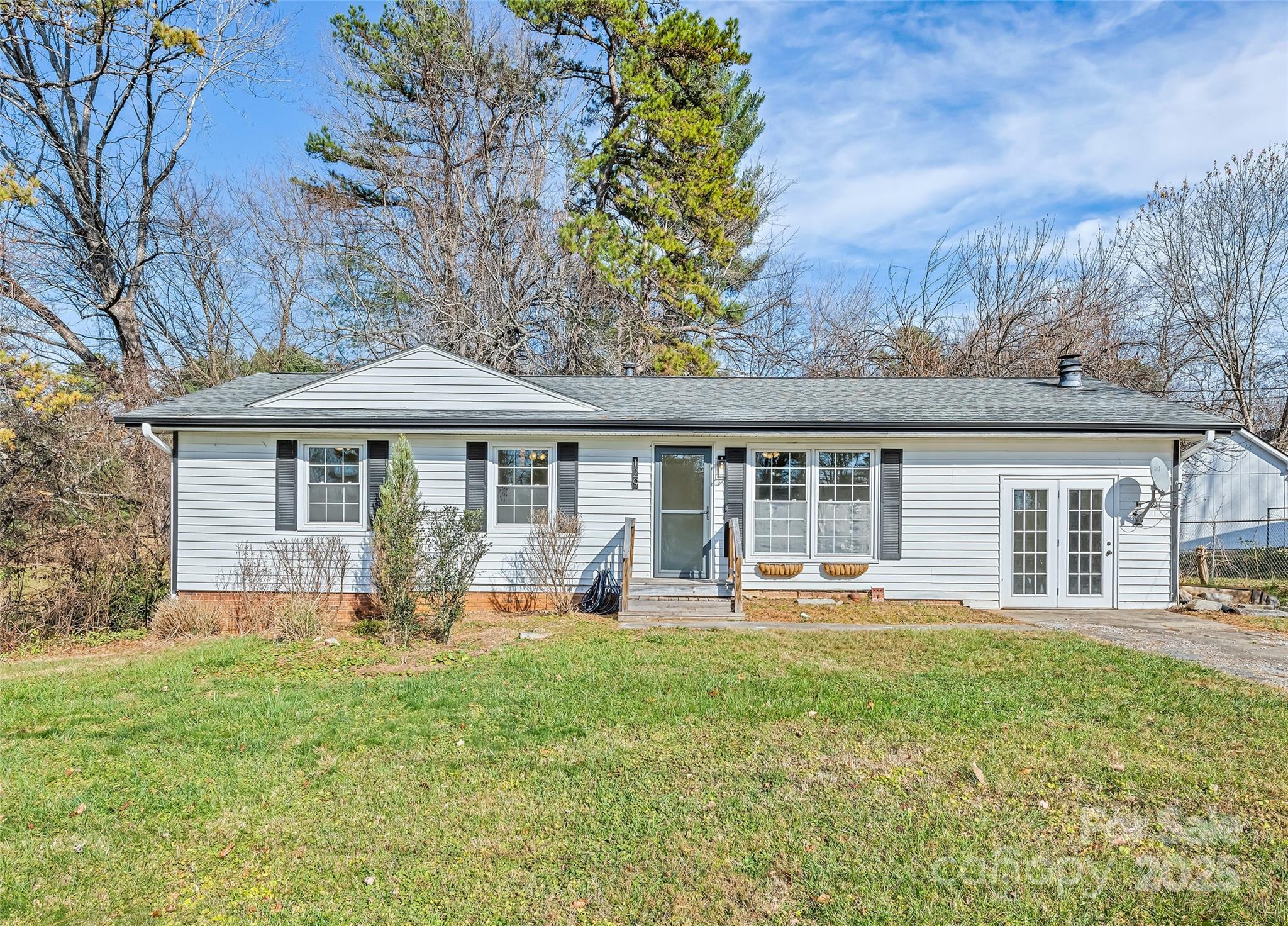 129 Willow Brook Road Hendersonville, NC 28792 - Photo 1 of 27