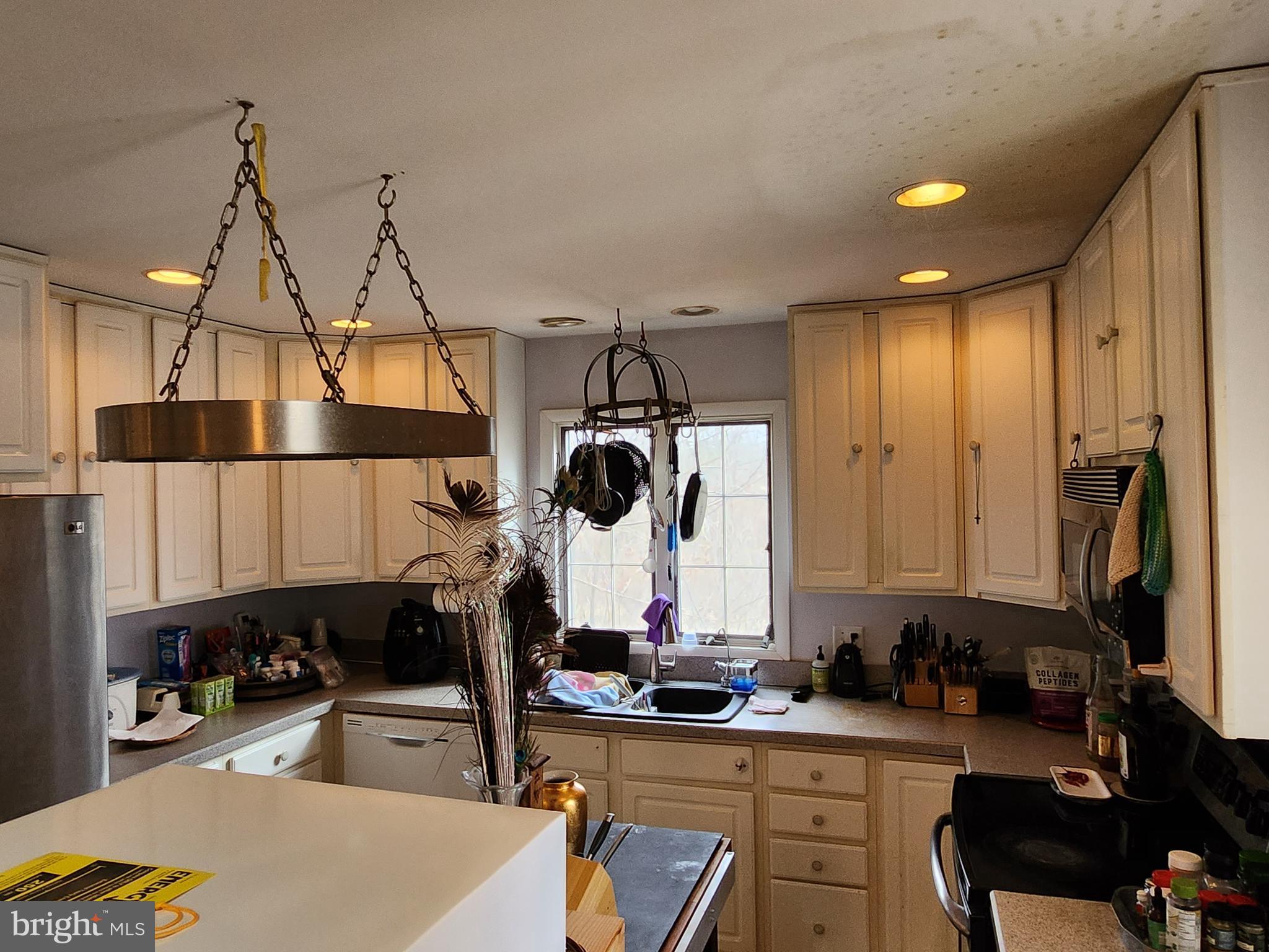 137 Wambold Road Green Lane, PA 18054 - Photo 9 of 19 Gallery Image 9