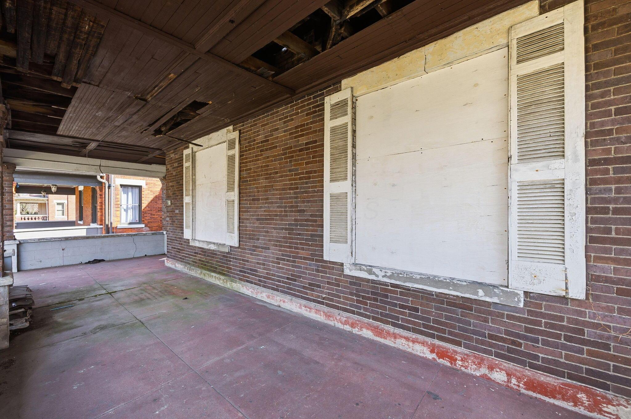1703 Bryden Road Columbus, OH 43205 - Photo 41 of 63 wrap around padio