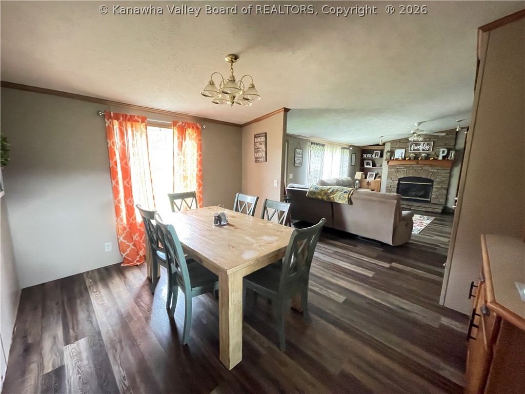 9007 Sandhill Road Point Pleasant, WV 25550 - Photo 9 of 21 Dining Room