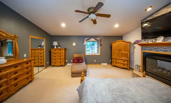 $489,000 | N22791 Carpenter Road, Niagara, WI 54151