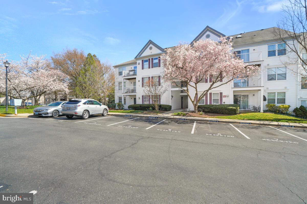 12900 Churchill Ridge Circle, Unit 13 Germantown, MD 20874 - Photo 3 of 43