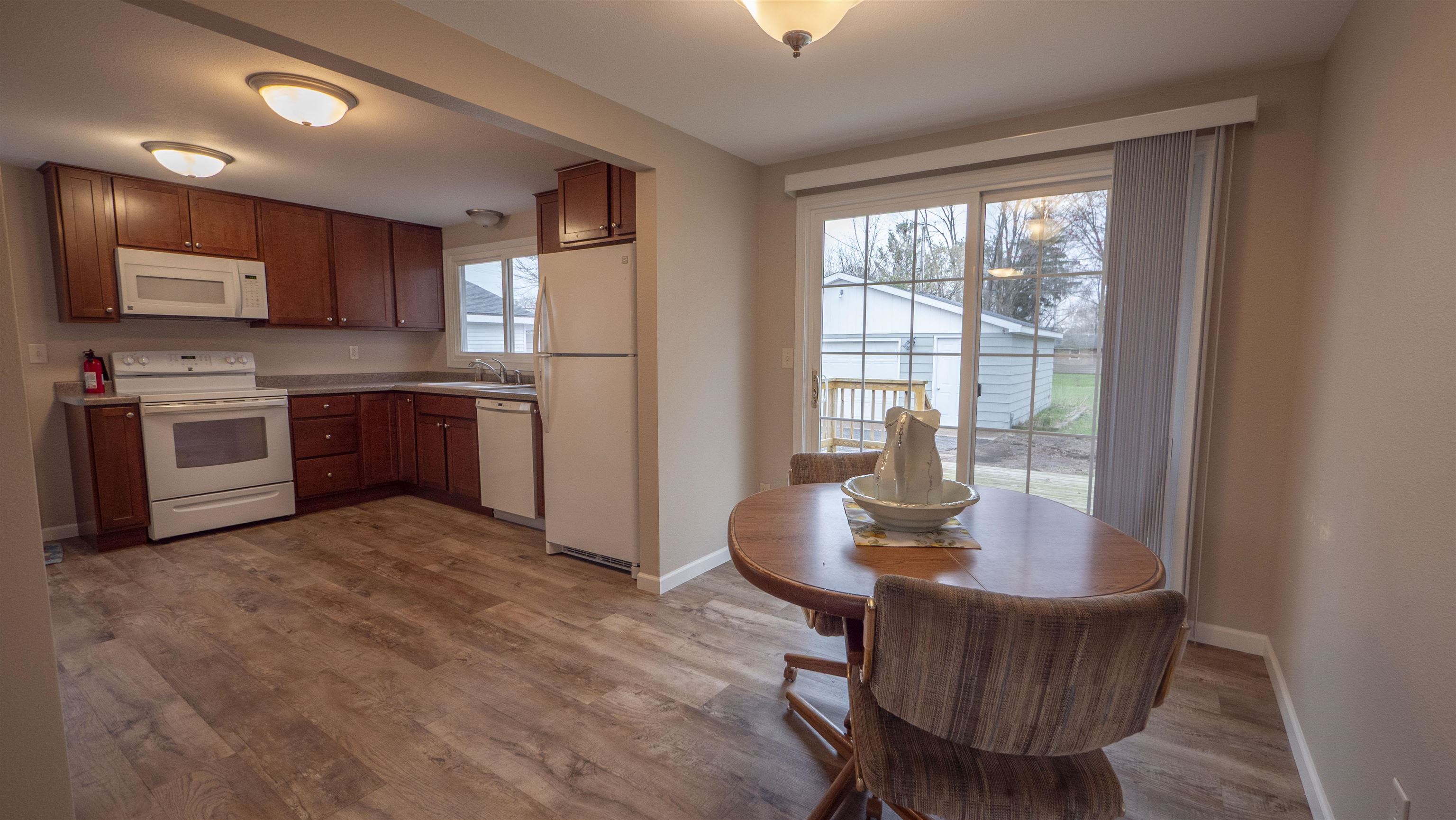 1330 Crystal Court Waupaca, WI 54981 - Photo 10 of 24